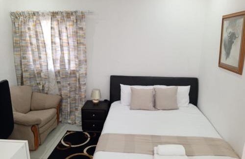 Lyttelton Manor Apartamento | Millenium Manor