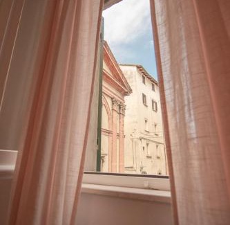 Old Town Apartamento | Millennial walls elegant relax in Perugia center