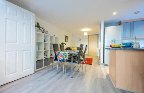 Riverside Apartamento | Millennium View by Tŷ SA