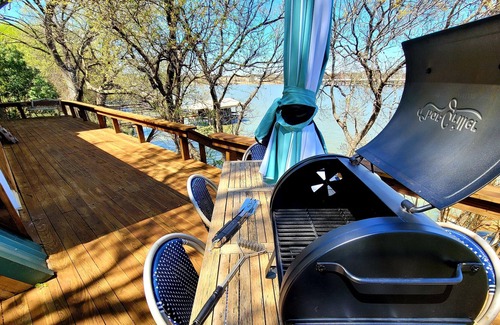 Lake Worth Cabina | Miller's Cozy Lakeside Cabin - Lake Worth!