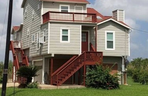 Surfside Beach Casa | Miller Time in Matty