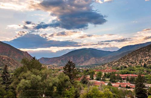 Glenwood Springs Chalet De Esquí | Million Dollar Castle Walk to downtown Glenwood and HotSprings