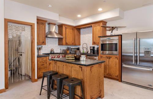 Glenwood Springs Chalet De Esquí | Million Dollar Castle Walk to downtown Glenwood and HotSprings