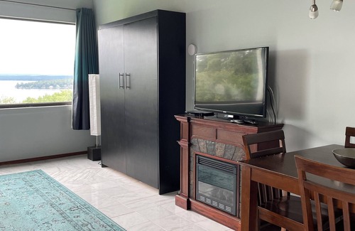 Weirs Beach Apartamento | Vista del millón de dólares del lago Winnipesaukee