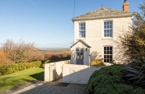 Saint Gennys Casa | Millook View Farmhouse