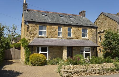 Bourton Casa | Millstone Cottage