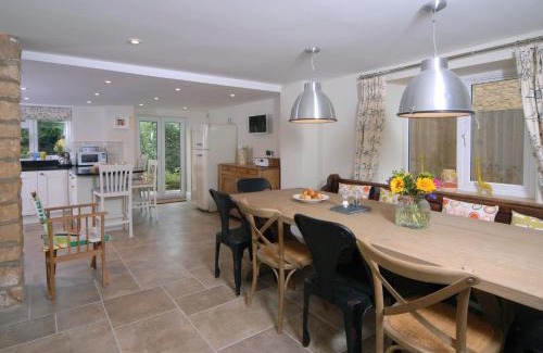 Bourton Casa | Millstone Cottage