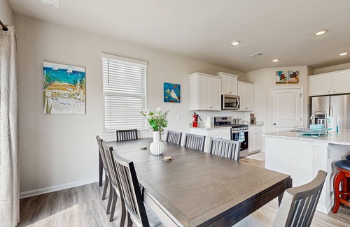 Millville Casa | Millville by the Sea home with clubhouse, pools & wellness center access