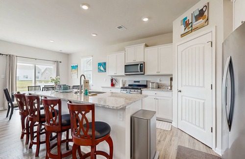 Millville Casa | Millville by the Sea home with clubhouse, pools & wellness center access