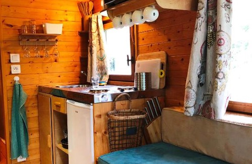 Milly-la-Foret Casa | Millygite Chalet-on-wheels by the river