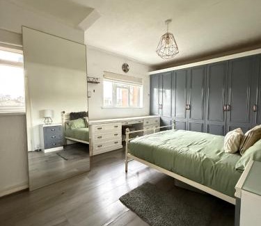 New Addington Casa | Milne Park Guest House