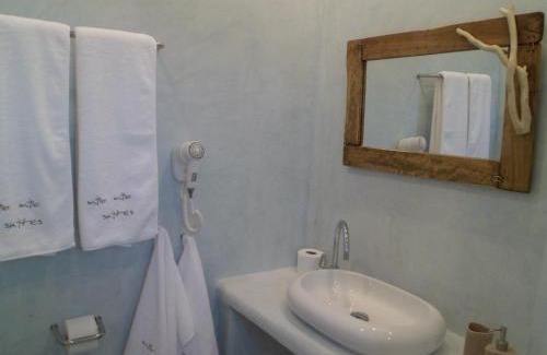 Mandrakia Hotel | Milo Milo Suites