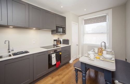 Bath Cabaña | Milsom Retreat - an apartment that sleeps 4 guests in 2 bedrooms