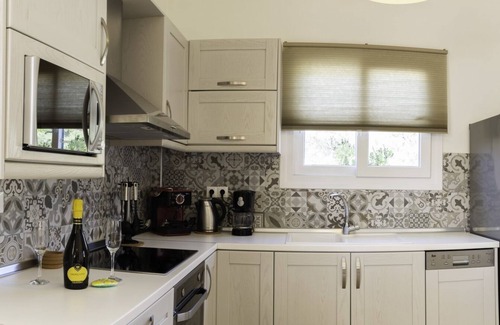 Agios Georgios Pagon Casa | Miltiadis Apartments