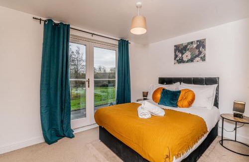 Milton Keynes Casa | Milton 5BR House with free parking, 3.5 Bathrooms ideal for CONTRACTORS & WEEKEND stays