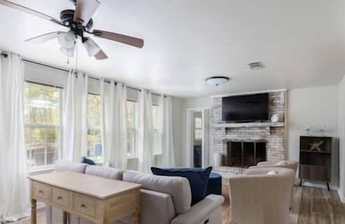 Florida Panhandle Casa | Milton - quiet and relaxing home/canal access!