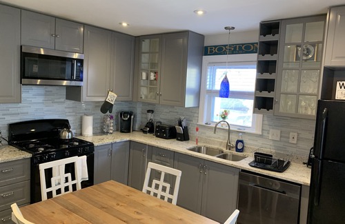 Milton Casa | Milton Retreat, a 5 minutos de Boston, principales autopistas. Vecindario familiar seguro. 😀