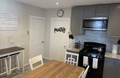 Milton Casa | Milton Retreat, a 5 minutos de Boston, principales autopistas. Vecindario familiar seguro. 😀