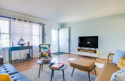 Milton Casa | Milton Townhouse about 9 Mi to Delaware Bay!