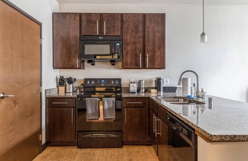 Westown Apartamento | Milwaukee Awesome 1BD 1BA Downtown Apartment