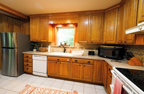 Clarkesville Cabaña | Mimi’s House at Goshen Falls Near Helen and Unicoi State Park