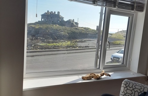 Holyhead Casa | Min y don is a detached house with spectacular sea views, near treaddurbay beach