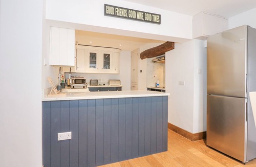 Edern Cabaña | MIN Y MOR - MORFA NEFYN, pet friendly, with open fire in Morfa Nefyn