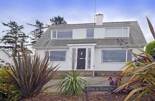 Abersoch Cabaña | MIN Y NANT, pet friendly, country holiday cottage in Abersoch