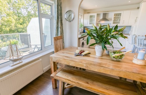 Cemaes Bay Cabaña | Min y Wygyr - on the beach, sleeps 8 guests in 4 bedrooms