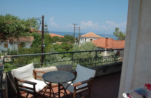 Stoupa Villa | Minas Villa, cinco habitaciones separadas (5 baños) a 1 minuto a pie de la playa de Stoupa