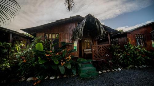 Mindo Cabina | Mindo GlamBird Glamping & Lodge