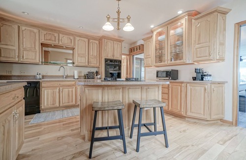 Solon Mills Casa | Mineola Manor Lake House