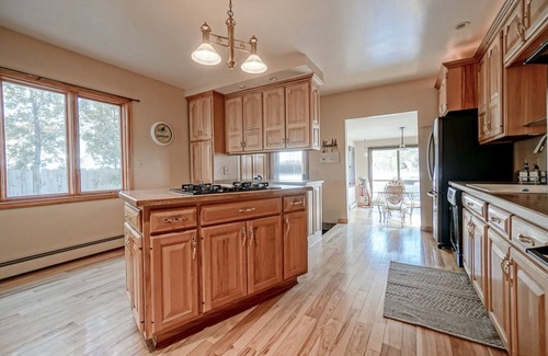 Solon Mills Casa | Mineola Manor Lake House