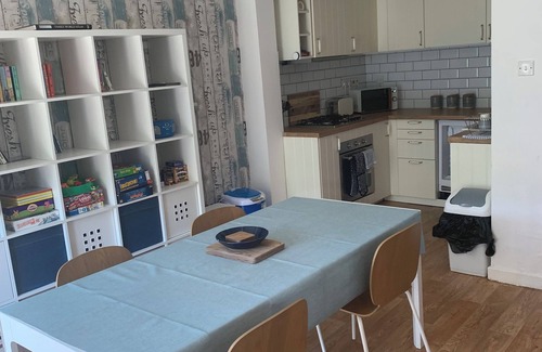 Port Talbot Cabaña | Miner's Cottage South Wales Pool Table Log Burner Mountain Views
