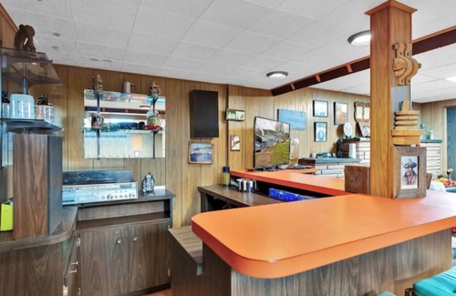 Kellogg Casa | Miner's Home by Kannegaard with Pool Table and Bar