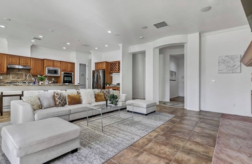 Desert Hot Springs Casa | Mineral Springs pool -2 acre+mountain views, games, karaoke, fitness, privacy,PS