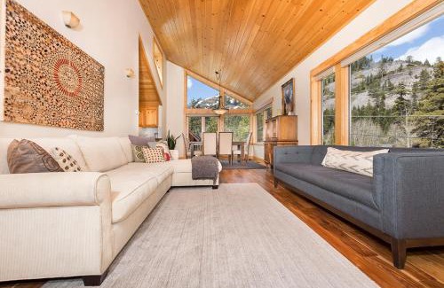 Alpine Meadows Casa | Mineral Springs 3 BR w Hot tub Available in Alpine Meadows