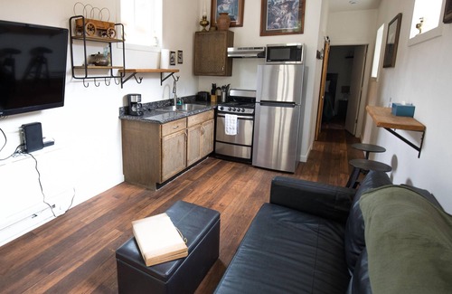Idaho Springs Cabina | Miners Cabin at Base Camp Lodging Company