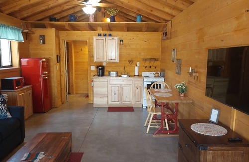 Cottonwood Cabina | Miners Cabin - New Private and Cozy