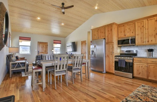 Taos Casa | Miners Haven, 360° Views + Hot Tub!