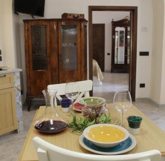 Historical Downtown Salerno Apartamento | Minerva Charming House Your Romantic Hideaway near Amalfi Coast