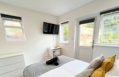 Harlesden Casa | Minet Gardens Modern Central - Suite 5