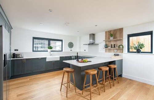 Cirencester Casa | Minety Lake 64 ML64 Lower Mill Estate Cotswolds