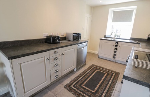 Trawsfynydd Cabaña | MINFFORDD, family friendly, character holiday cottage in Trawsfynydd