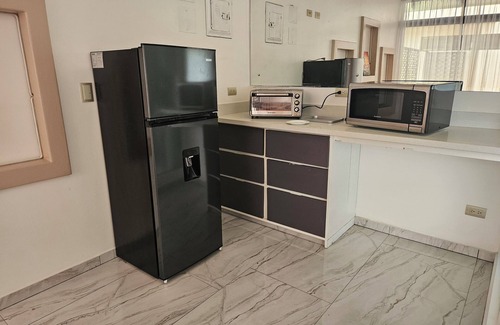 Naranjito Apartamento | Mini Apartment self contained sleeps 4, Pet Friendly