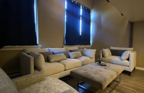 Wilkes-Barre Apartamento | Mini Artsy Loft…min from Ski resort and Mohegan sun casino!