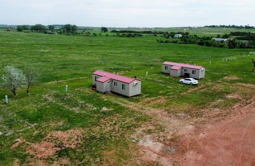 Belfield Cabina | Mini Cowboy Cabin - Tiny House near Medora, ND