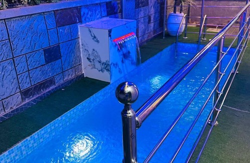 Alimosho Apartamento | Mini Flat with Starlink Internet & Pool