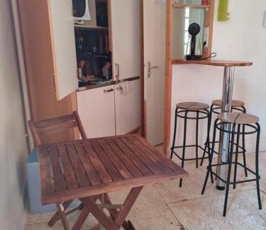 Quartier de France Apartamento | Mini immeuble en entier avec jardin côté Parc