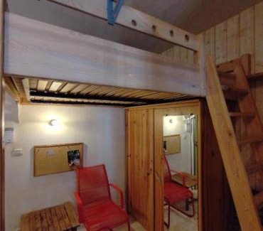 Quartier de France Apartamento | Mini immeuble en entier avec jardin côté Parc